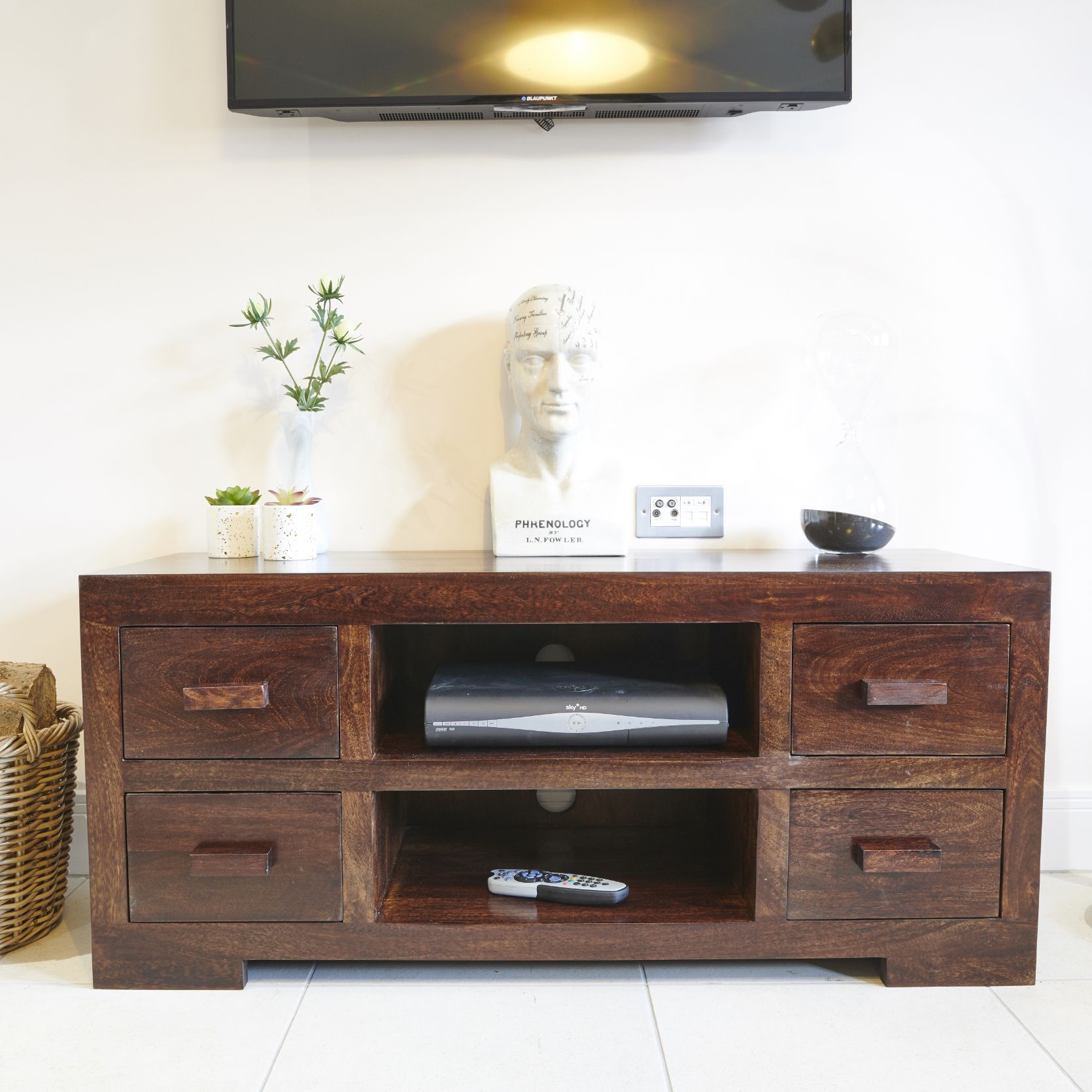 Mango TV Units Mango TV Units