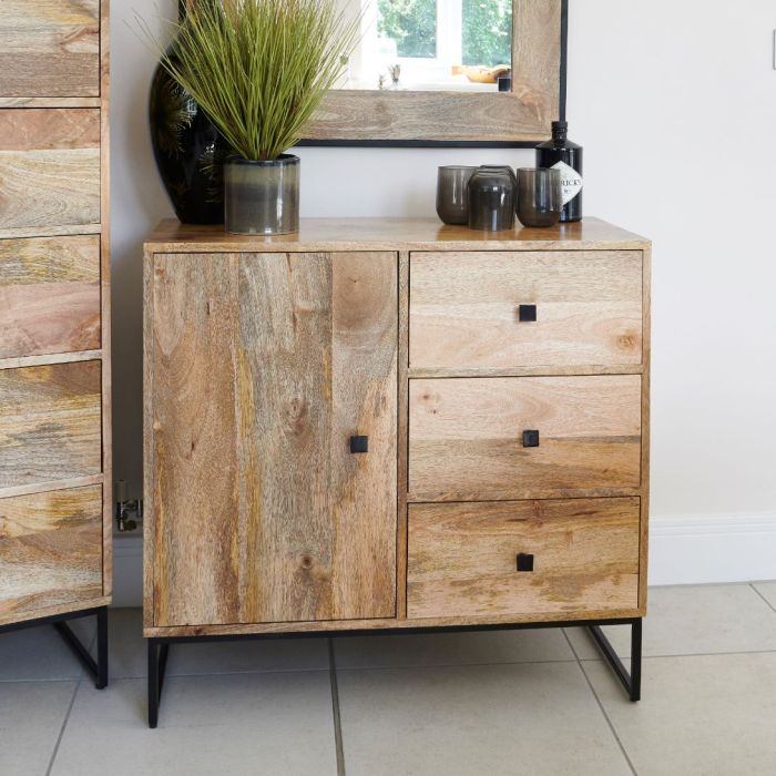 Slim sideboard outlet